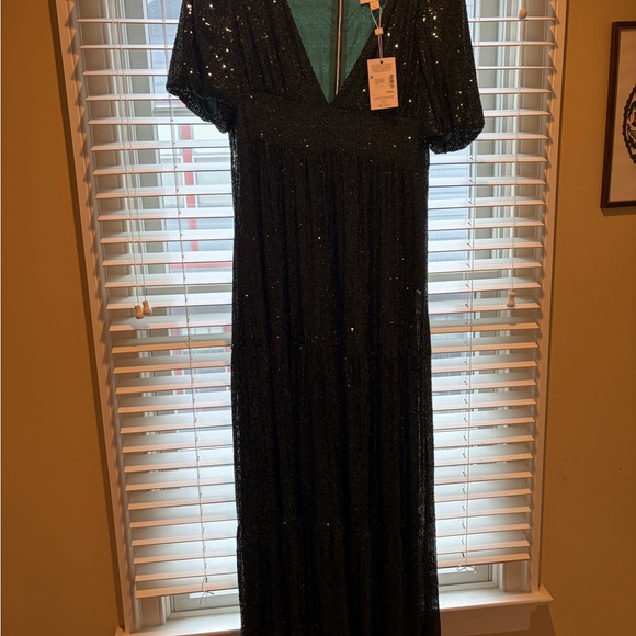 Ava Maxi Green Sequin Dress from Sail to Sable in L - Picture 7 of 7